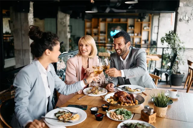 Business_lunch_Dubai_c41e000dfa